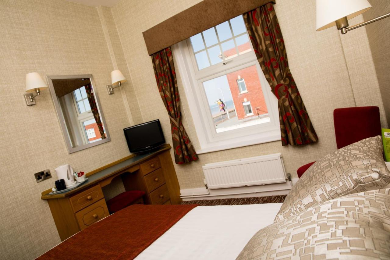 Cliffs Hotel Blackpool Exterior photo